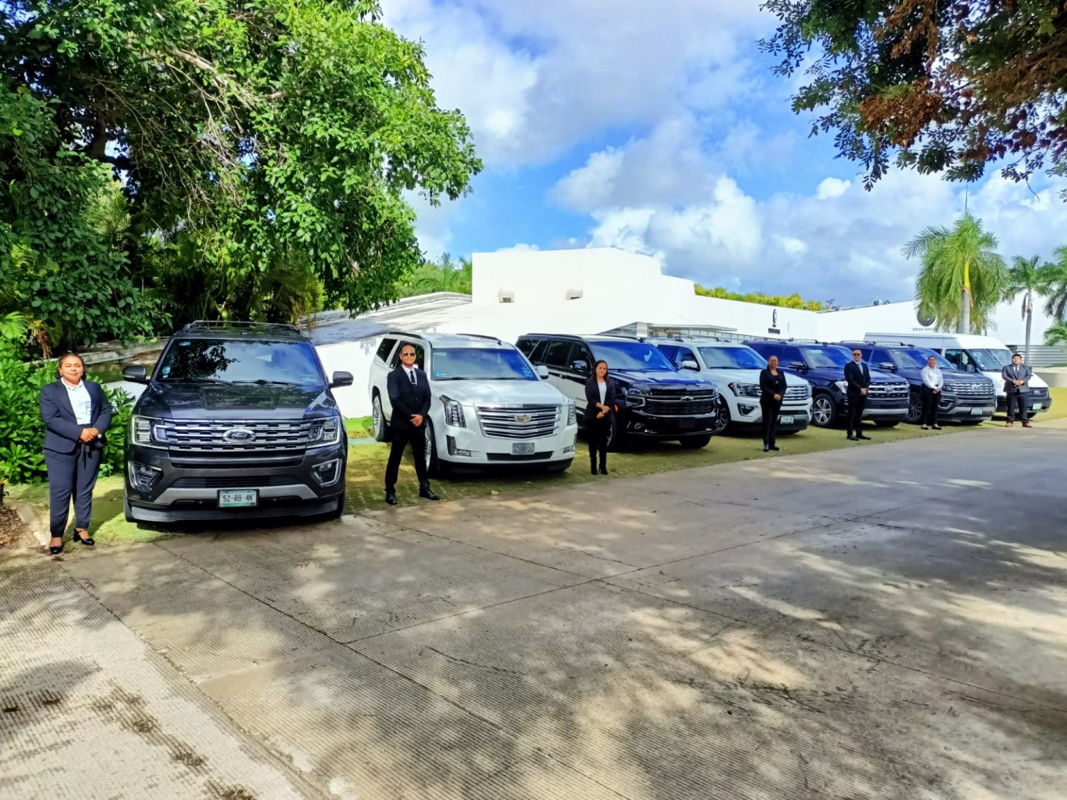 luxury cancun airport transportation