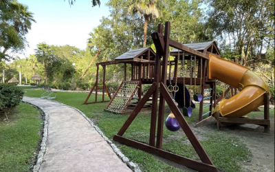 #106 Puerto Morelos - Regatta 3 BD 4 BA Condo - children's play area
