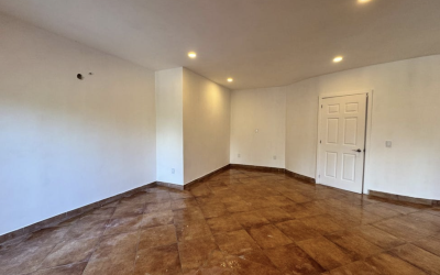 #106 Puerto Morelos - Regatta 3 BD 4 BA Condo - large bedroom with natural light as well as pot lights