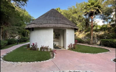 #106 Puerto Morelos - Regatta 3 BD 4 BA Condo - public restrooms