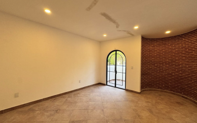 #106 Puerto Morelos - Regatta 3 BD 4 BA Condo upper bedroom with balcony access