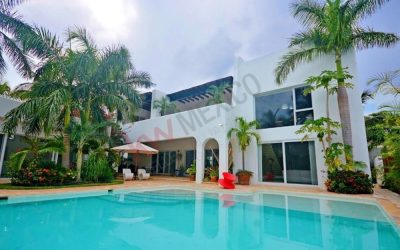 #114 Riviera Maya - Single Family exterior view of pool and covered patio area
