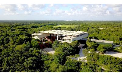 #22 Cancun Country Club clubhouse