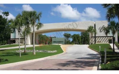 #22 Cancun Country Club - entrance gate
