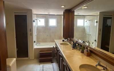 #23 Isla Dorada, Cancun - Luxury Furnished house featuring large bathroom with tub and shower