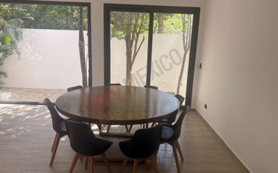 #4 Aldea Ha - 3 BD 4.5 BA Home with large dining table for 8 people with access to the backyard via sliding glass doors