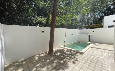 #40 Puerto Morelos - Aldea Umm back patio with privacy wall