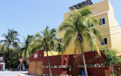 Puerto Morelos Casa Merlot 3BR 3BA 2 half baths pool portside guest suite 3 story